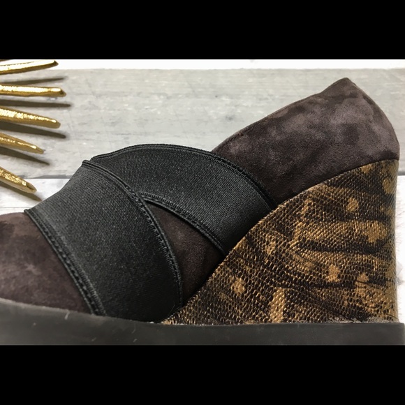 Donald J Pliner Carla Wedge - Picture 4 of 6